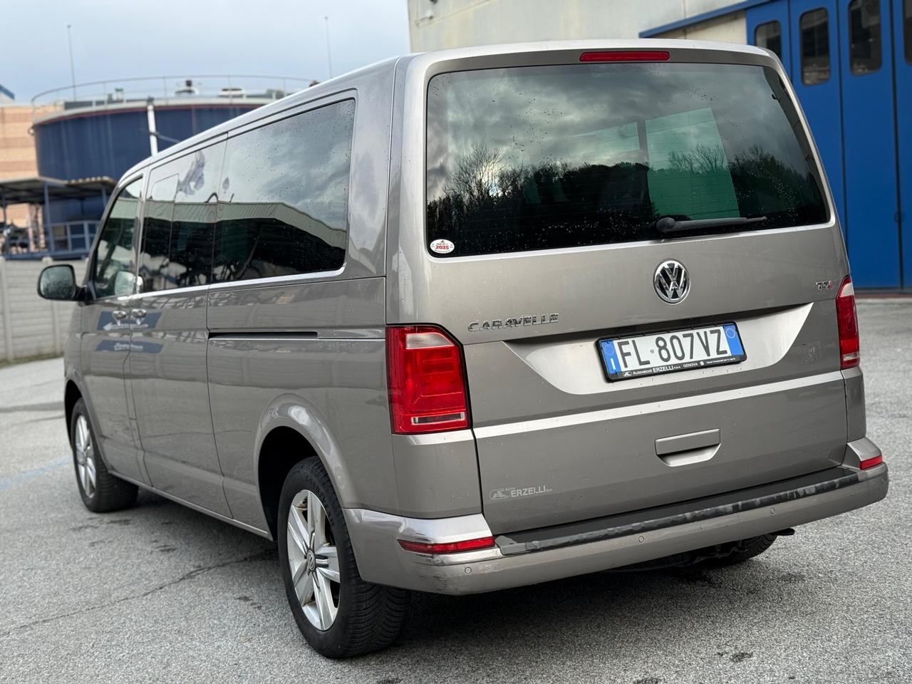 Volkswagen Caravelle 2.0 TDI 150CV DSG PL 9 posti