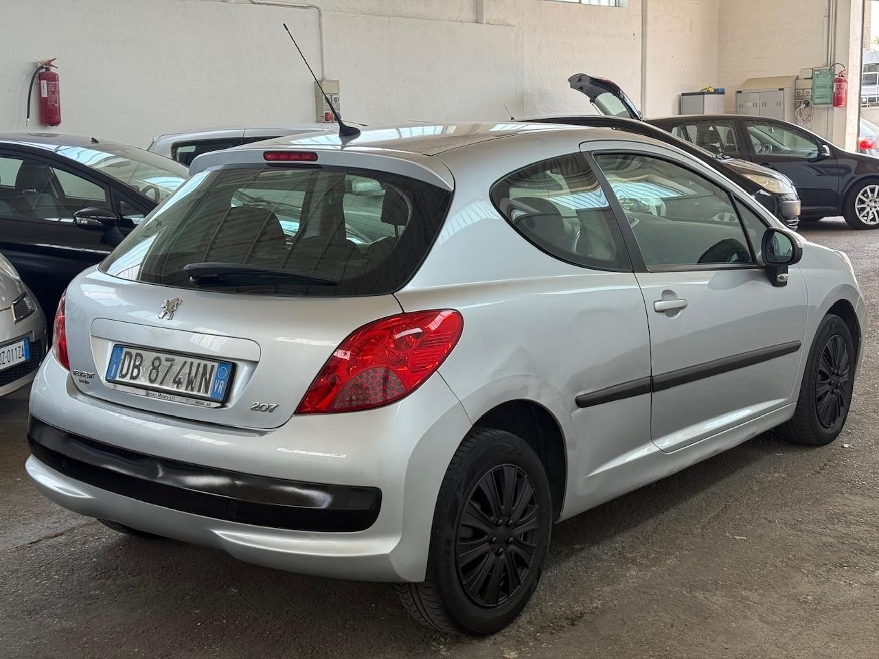 Peugeot 207 1.4 88CV 3p. XS