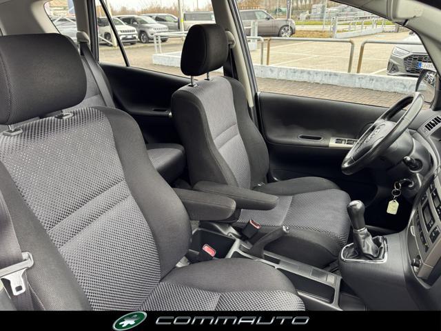 TOYOTA Corolla Verso 1.6 16V