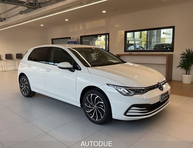 Volkswagen Golf 8 1.0 ETSI EVO LIFE DSG 110 CV