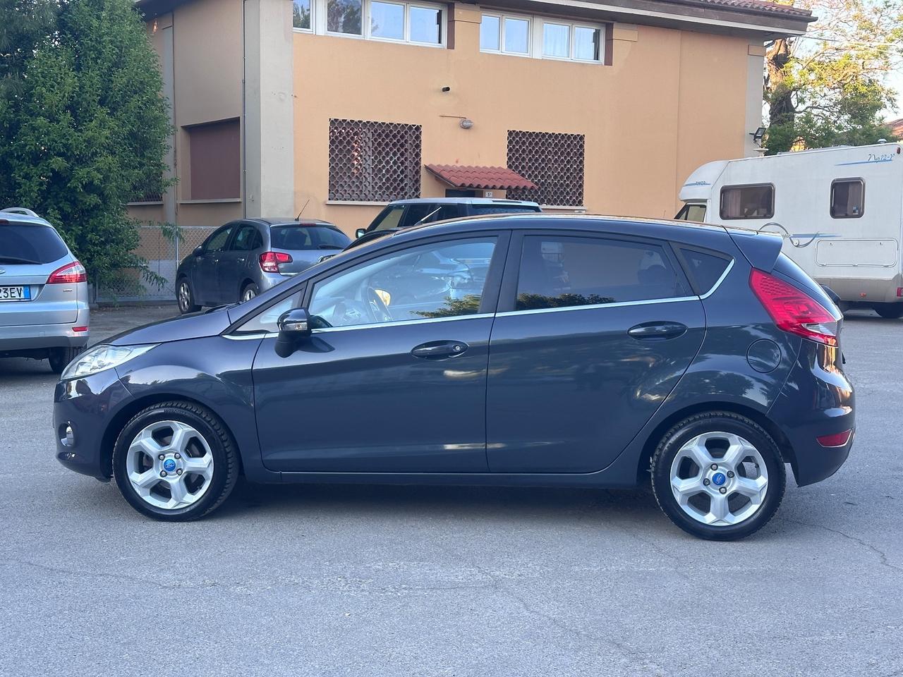 Ford Fiesta 1.4 TDCi 5p. Titanium