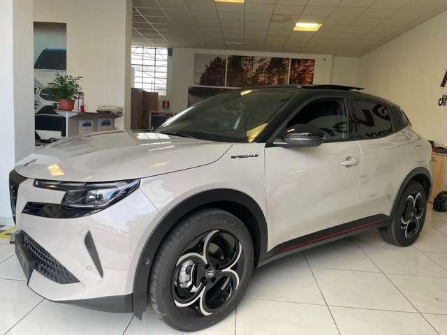 Alfa Romeo Junior Junior 1.2 ibrida Speciale 145cv edct6