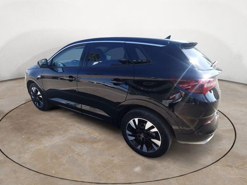 Opel Grandland 1.5 130cv AT8 Business Elegance