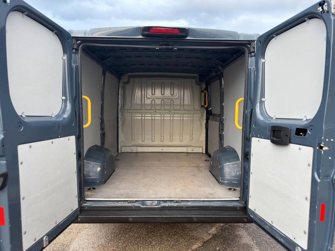 Peugeot Boxer 330 2.2 bluehdi 120cv S&S L1H1 Con TELECAMERA