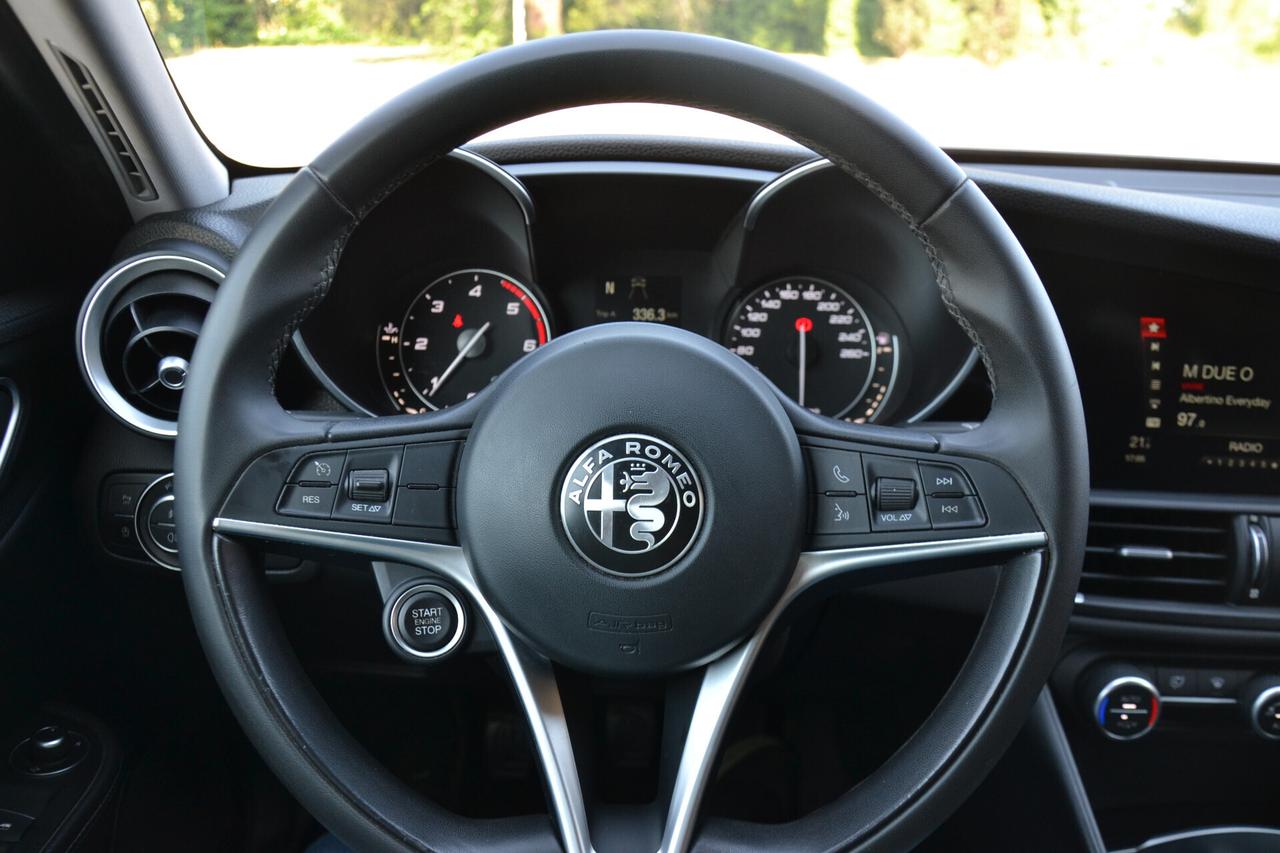 Alfa Romeo Giulia 2.2 180CV 6M SUPER ***PREZZO REALE**UNIPRO'**
