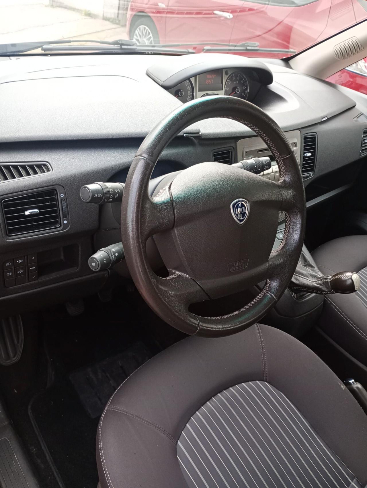 Lancia MUSA 1.3 Multijet 16V 90 CV Oro Plus