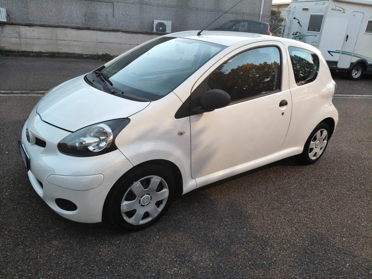 Toyota Aygo 1.0 SOLO 76.000 KM NAV