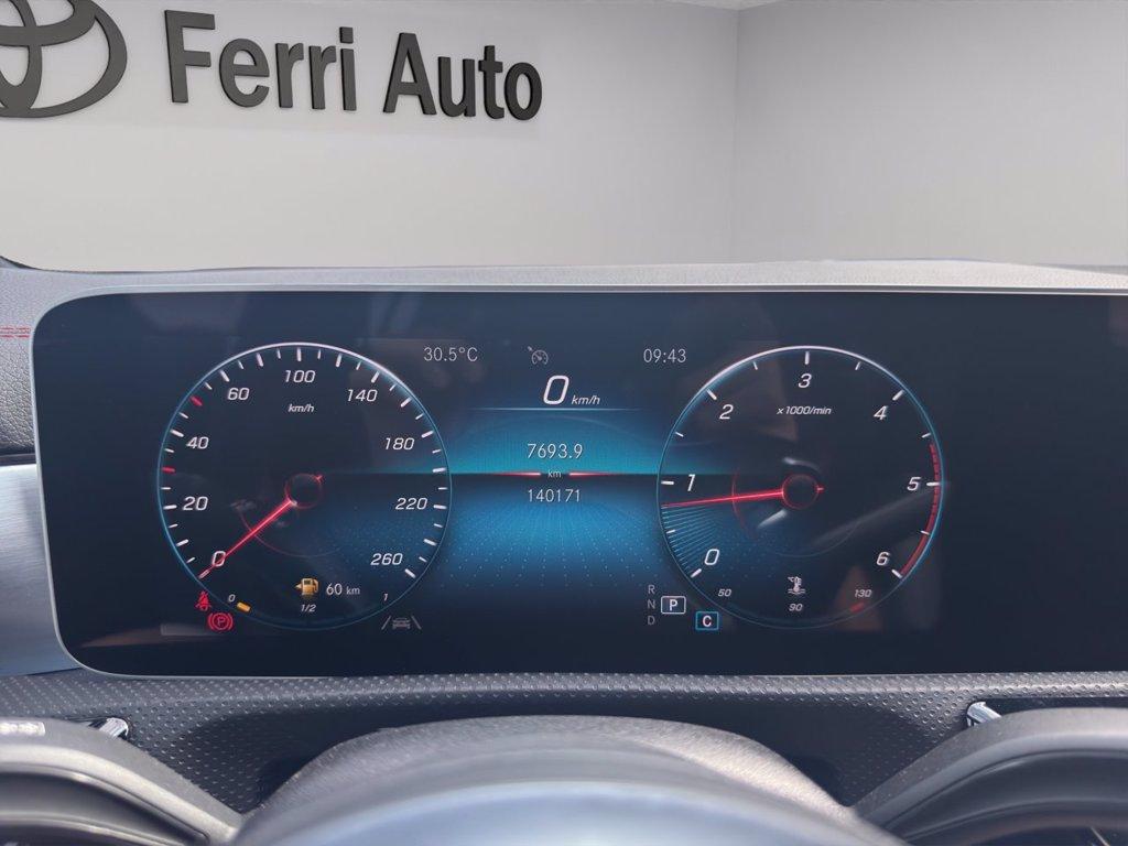 MERCEDES Cla shooting brake 200 d premium auto del 2019