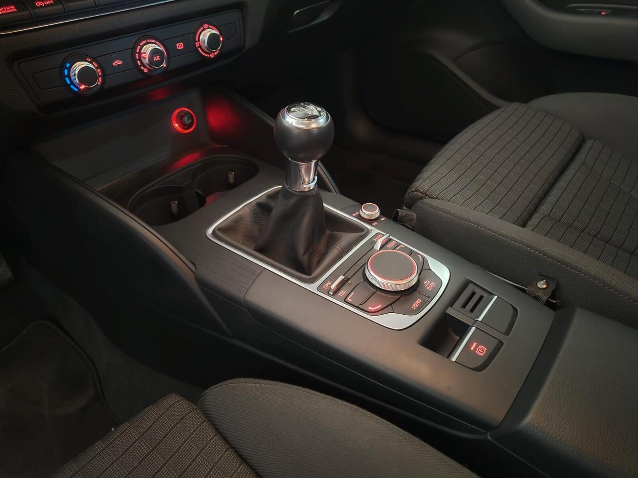 Audi A3 1.6 TDI 105 CV CR Ambition