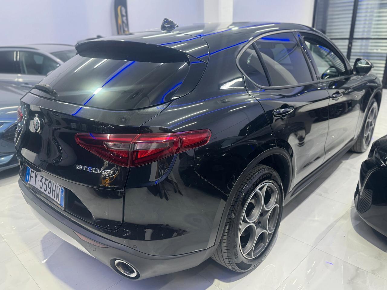 Alfa Romeo Stelvio 2.2 Turbodiesel 190 CV AT8 Q4 Executive