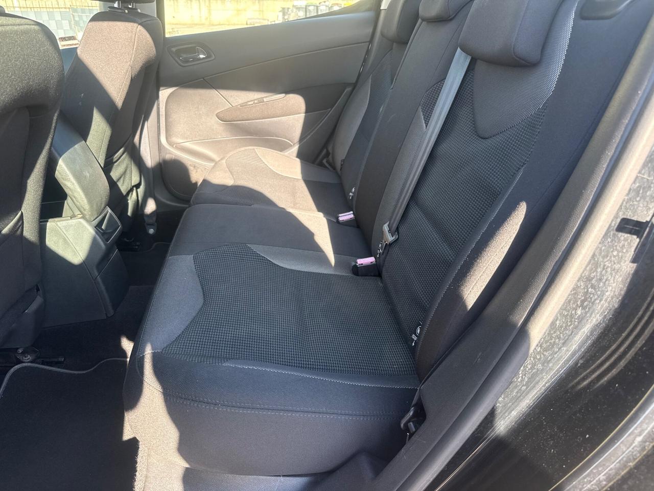 Peugeot 308 1.6 HDi 110cv