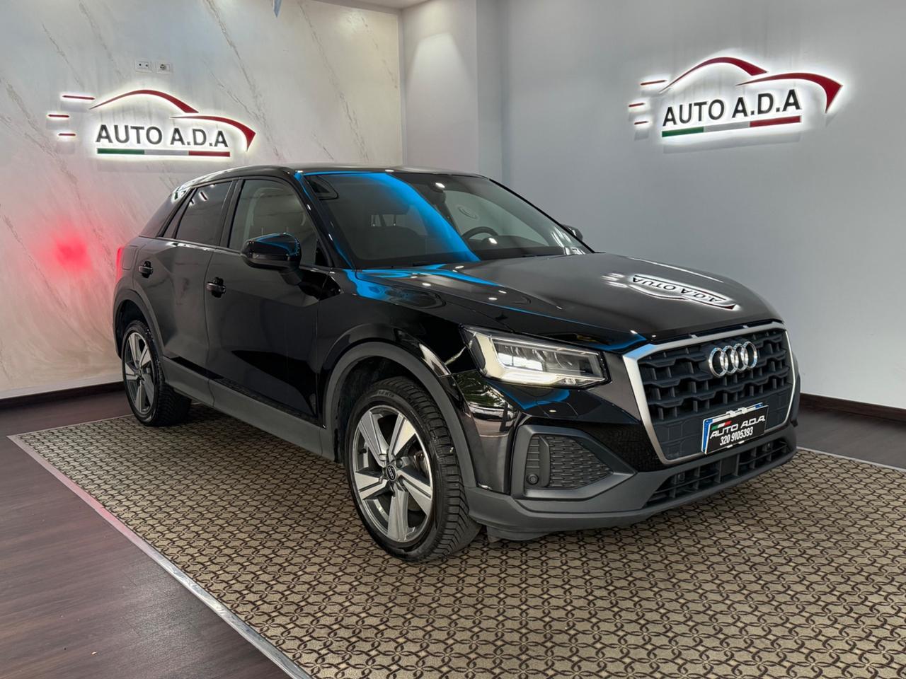Audi Q2 35 TDI S tronic Identity Black