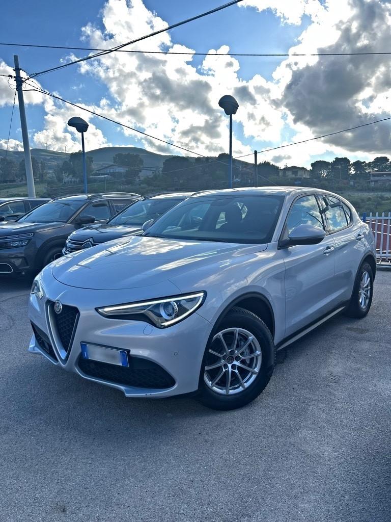 Alfa Romeo Stelvio Q4 2.2 190 CV 2021