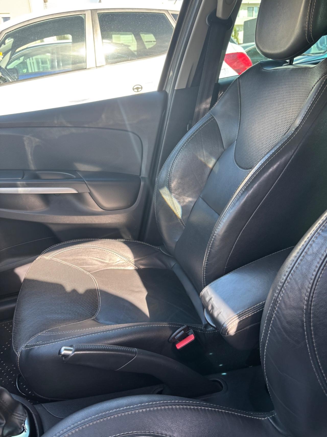 Renault Clio dCi 8V 90CV EDC Start&Stop 5 porte Energy Intens