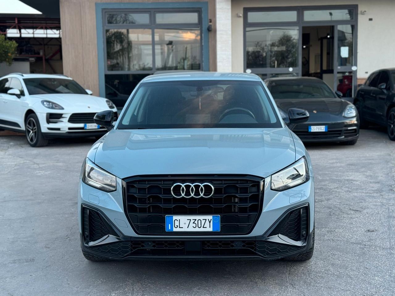 Audi Q2 30 TDI S tronic Identity Black