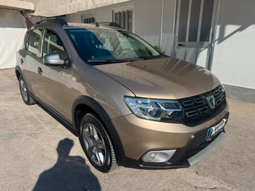 Dacia Sandero Stepway 1.0 TCe 100CV ECO-G 15th Anniversary