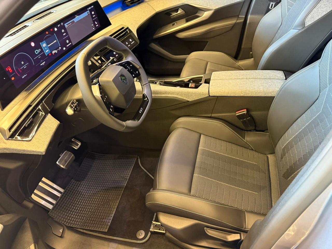 Peugeot 3008 Hybrid 136 e-DCS6 GT