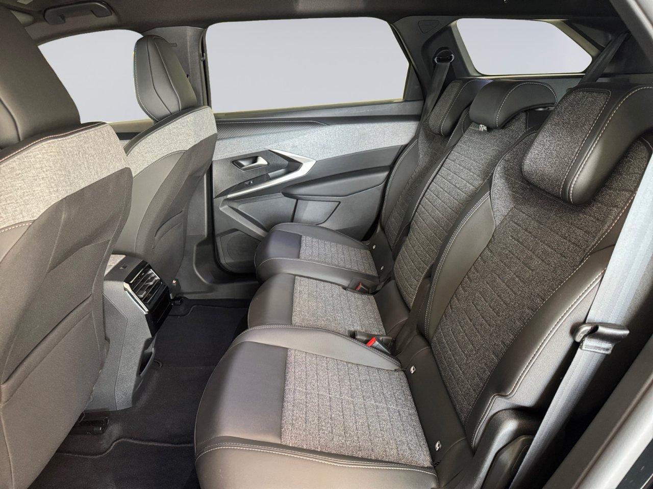Peugeot 5008 1.2 hybrid Allure Business 145 CV e-dcs6 7 POSTI !!