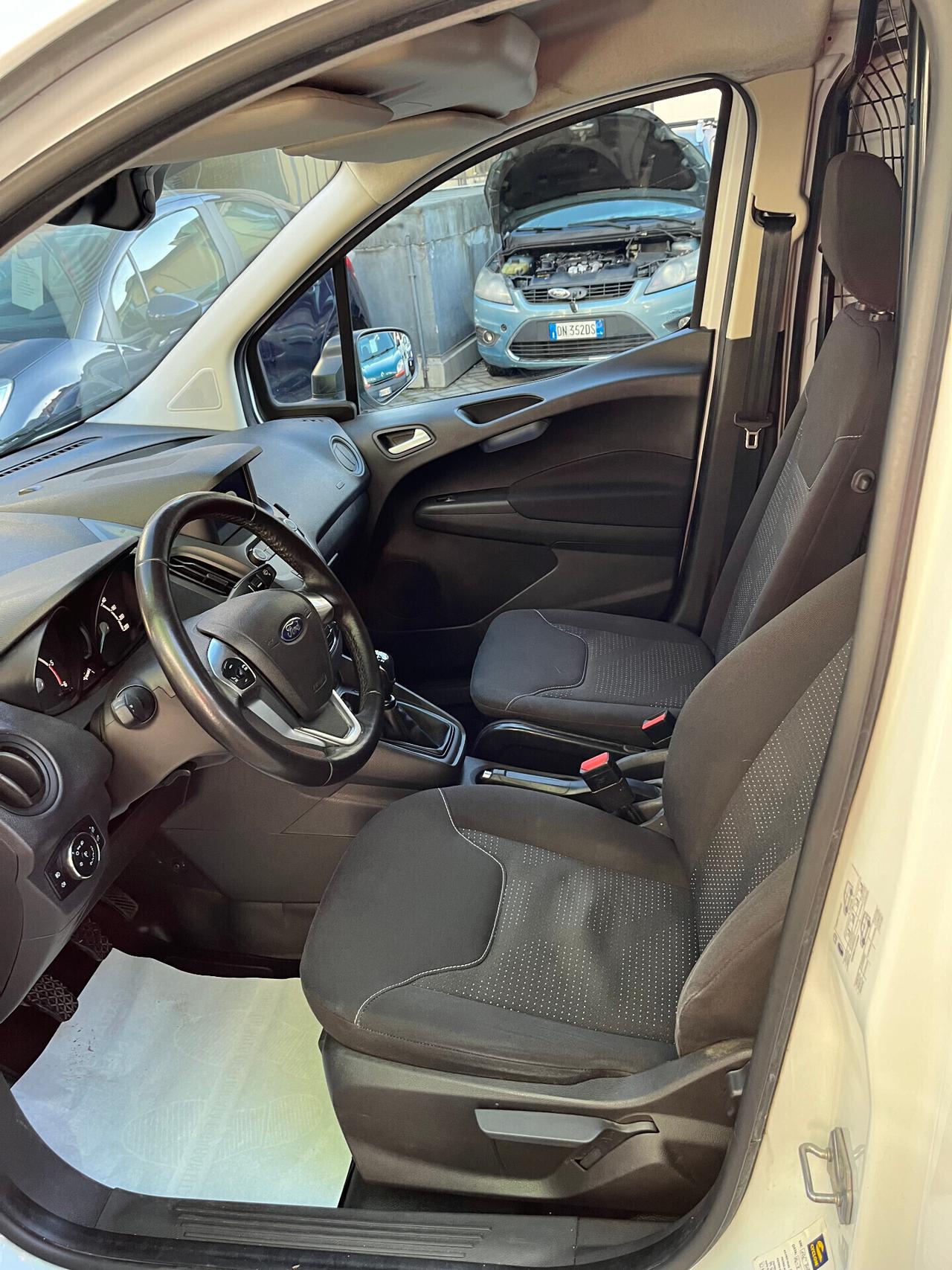 Ford Transit Courier 1.5 tdci - 2019