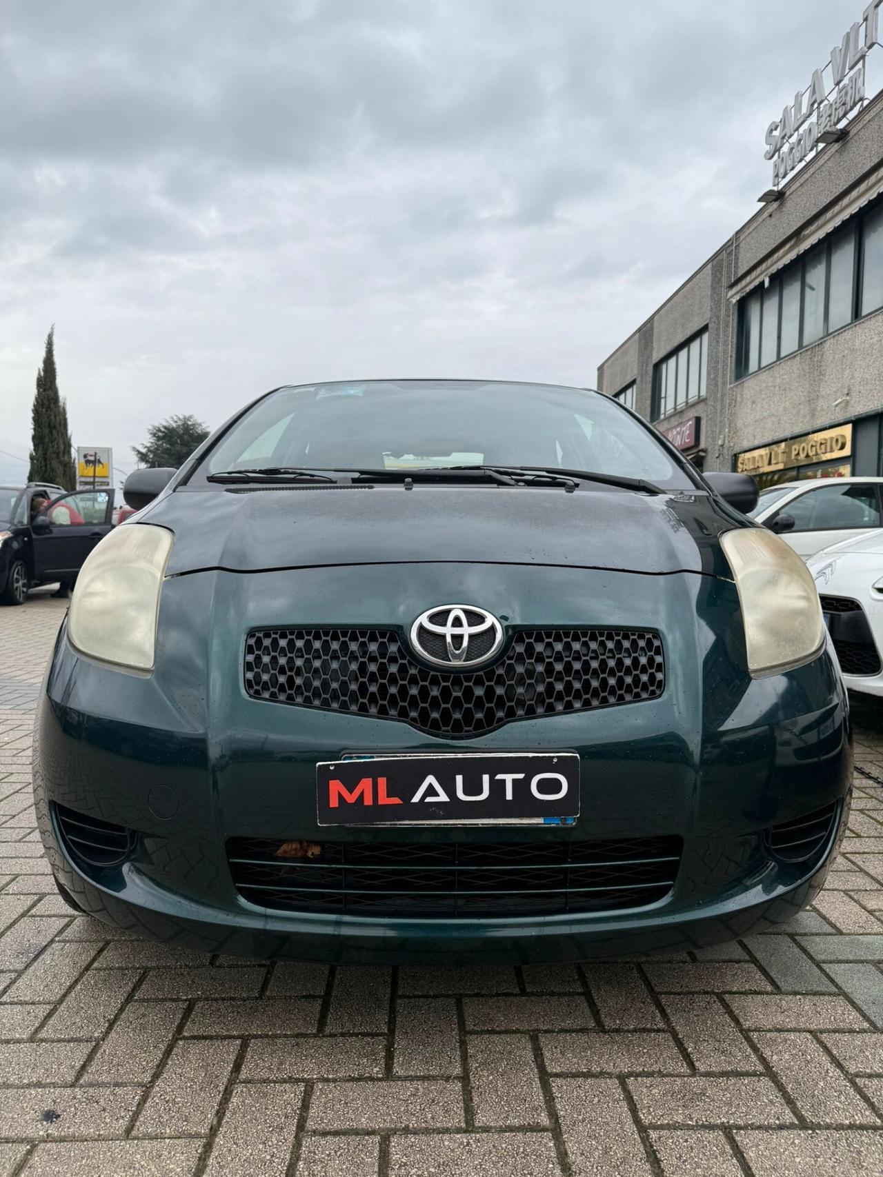 Toyota Yaris 1.3 3 porte Luna - OK NEOPATENTATO