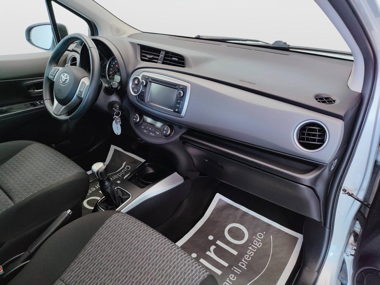 TOYOTA Yaris III 2011 - Yaris 5p 1.0