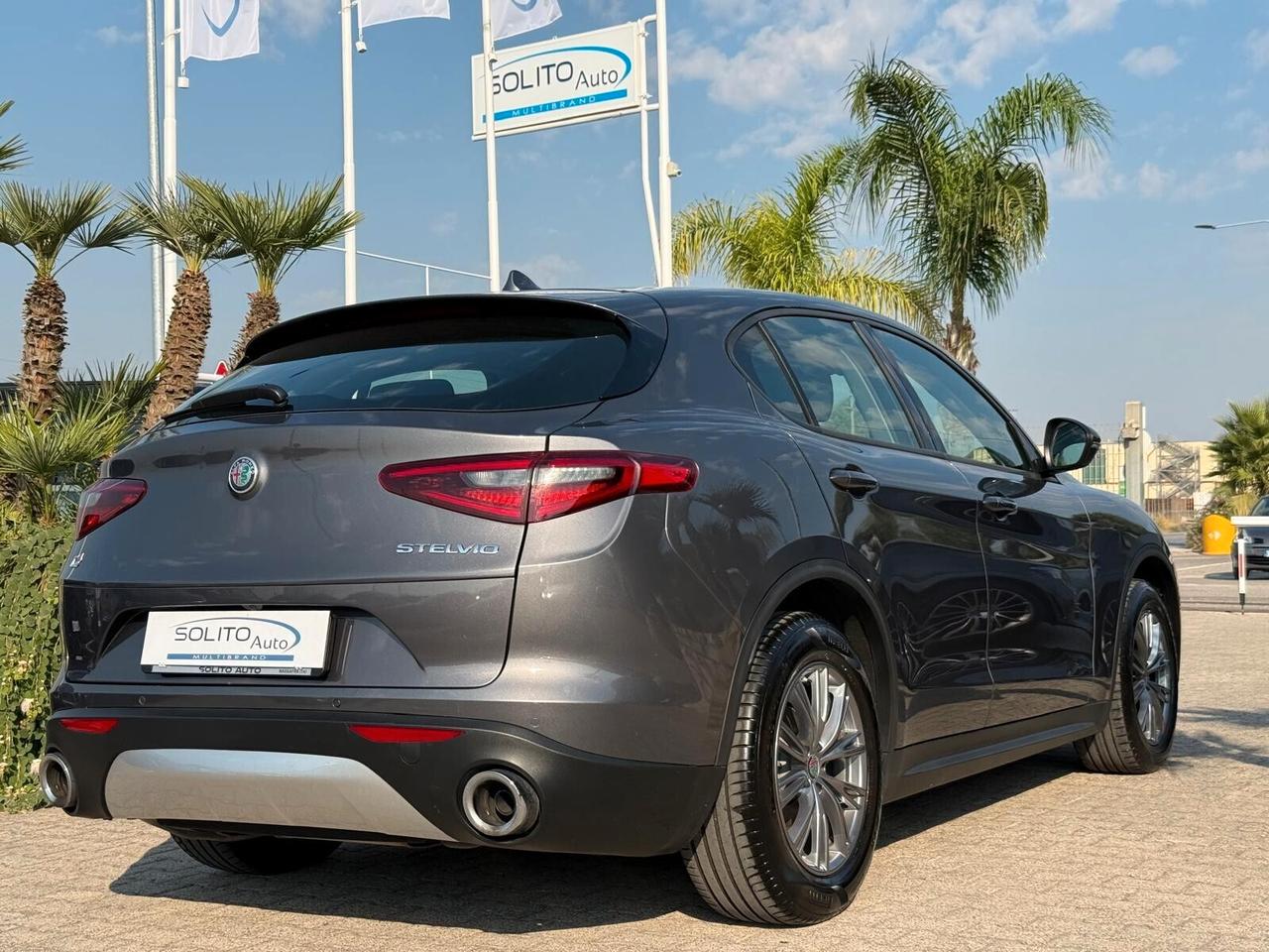 Alfa Stelvio 2.2 TD 190 CV AT8 Q4 Executive + Palette