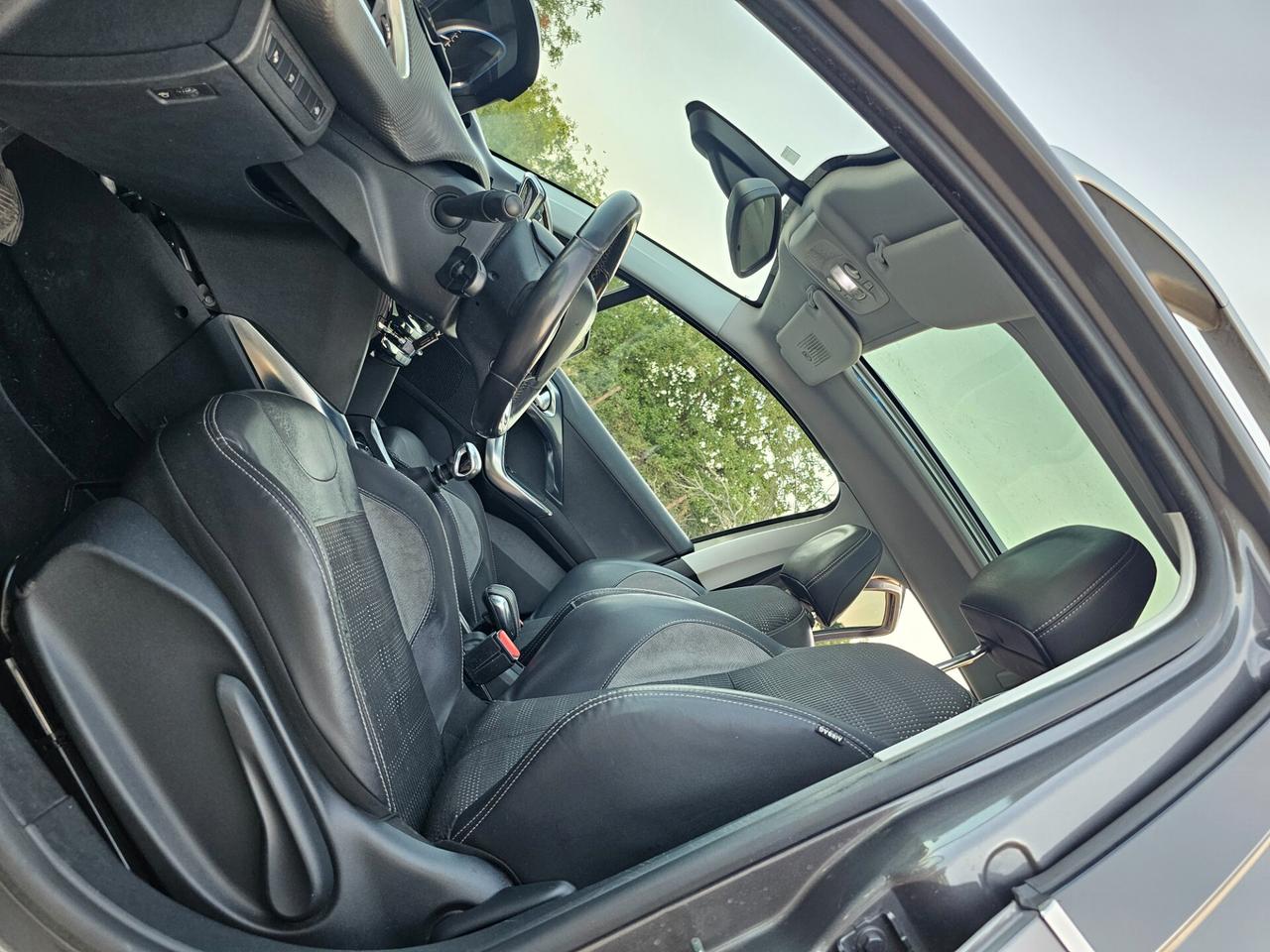 Peugeot 2008 Allure 1.6 e-HDi 115 CV tetto panoramico