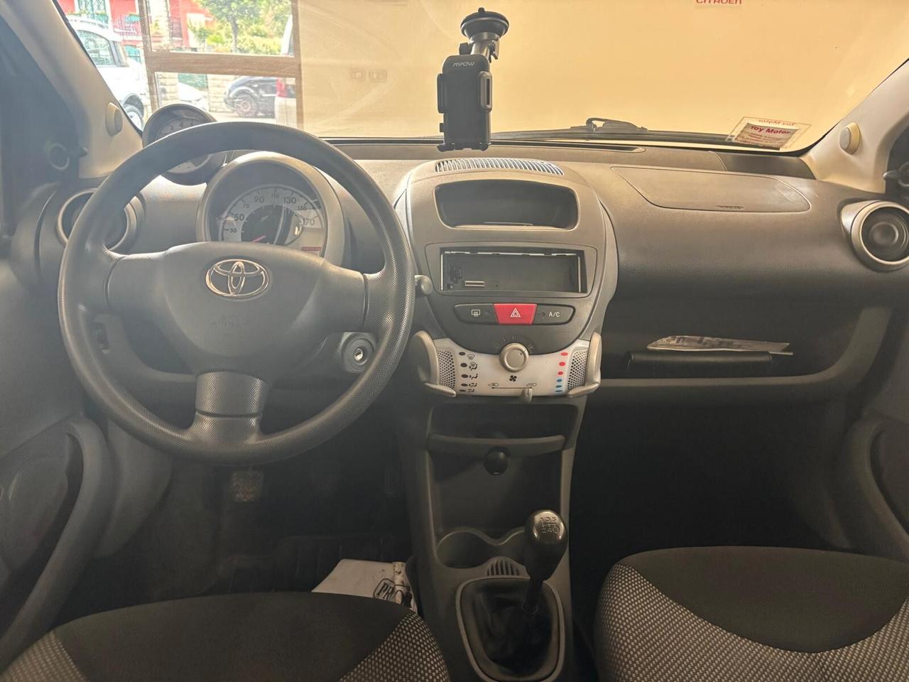 TOYOTA AYGO ANNO 2010 BZ 1.0 ADATTA NEOPATENTATI KM 144 MILA
