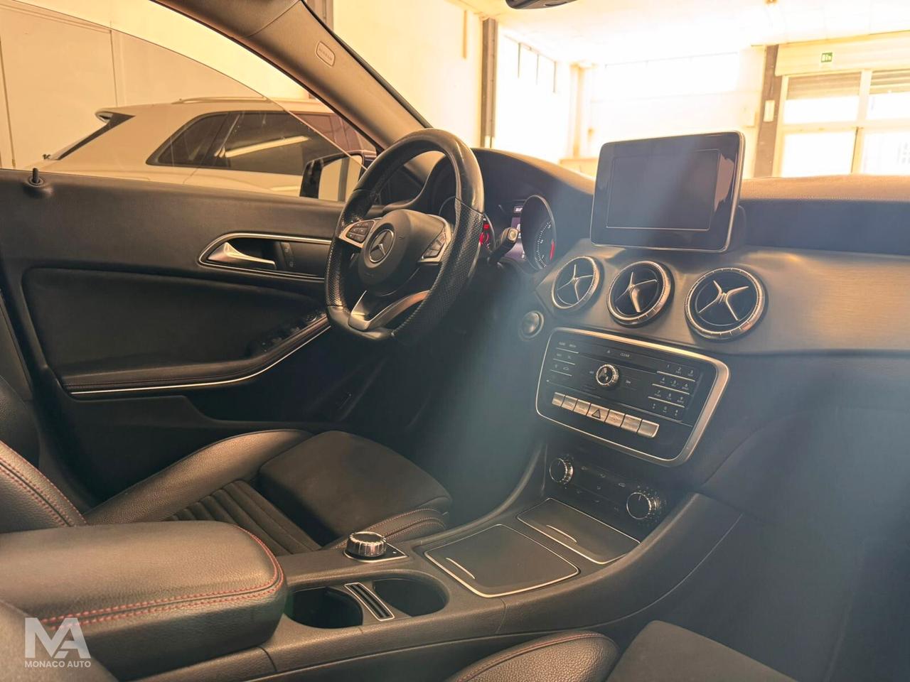 Mercedes-benz CLA 200D 135cv Automatic Premium - 2018