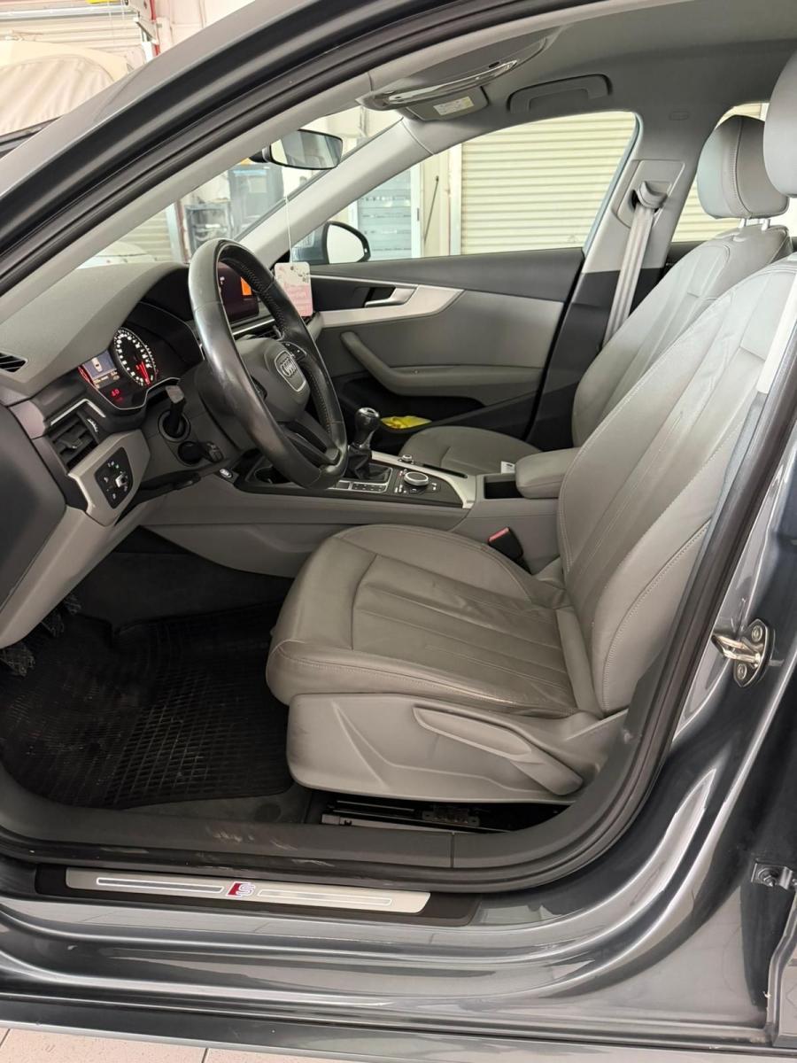 AUDI - A4 - 2.0 TDI 150CV s line