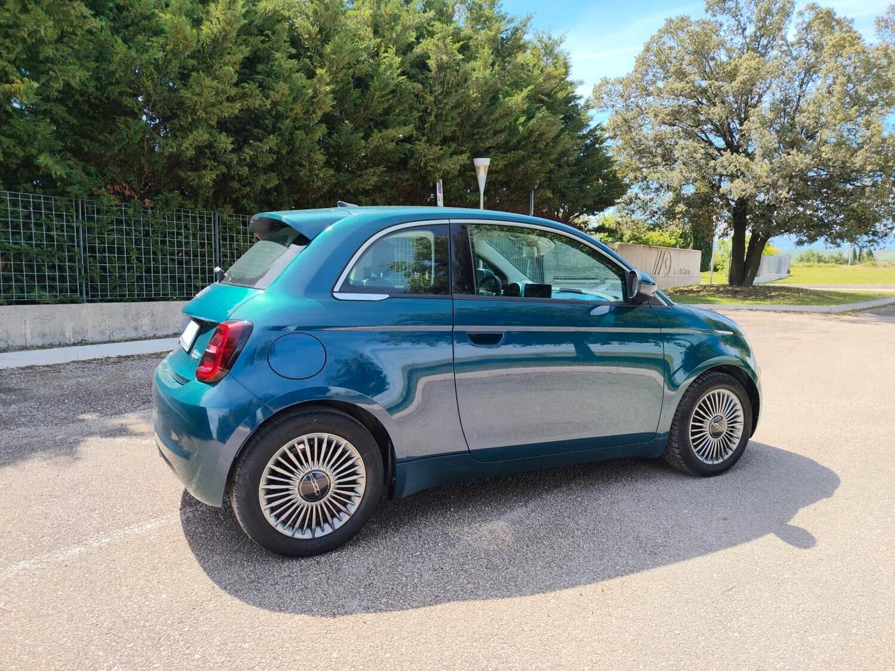 Fiat 500 500e Berlina 42 kWh Icon