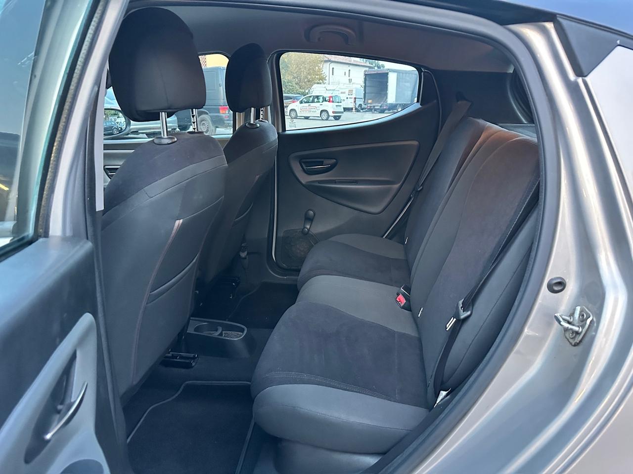 Lancia Ypsilon 1.2 69 CV Platinum Solo 115mila km