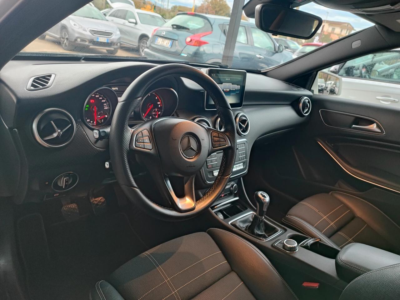 Mercedes-benz A 180 d Premium