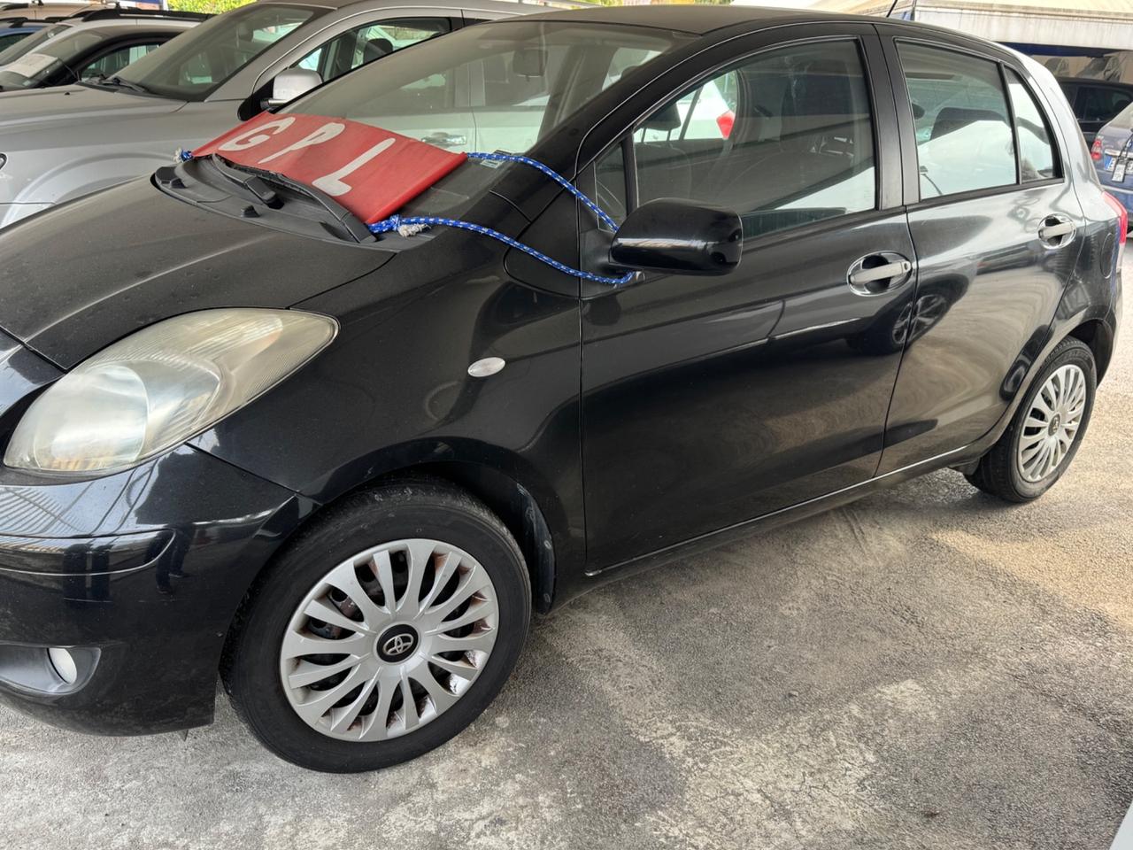 Toyota Yaris 1.0 5 porte Sol GPL