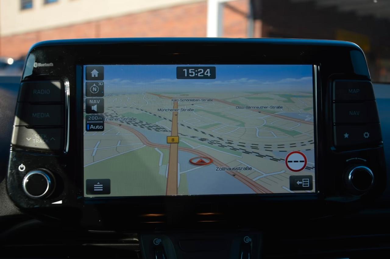 Hyundai i30 PERFORMANCE 19" APPLE CAR PLAY SENS PARK RETROCAMERA KEYLESS ACCESS VOLANTE RISCALDATO