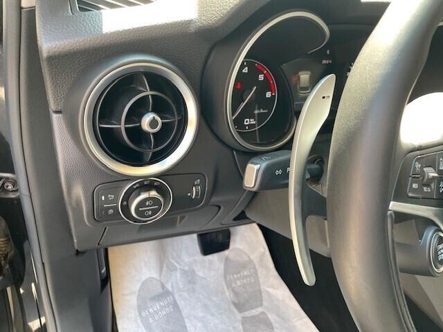 Alfa Romeo Stelvio 2.2 Turbodiesel 210 CV AT8 Q4 Executive