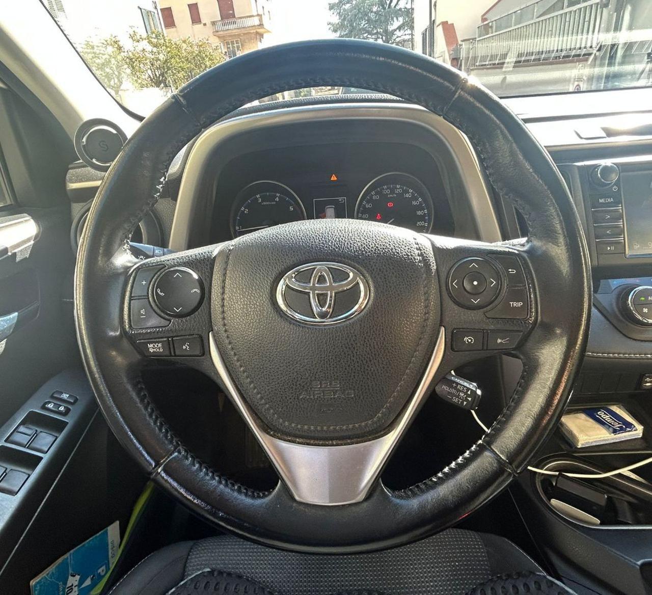 Toyota RAV 4 RAV4 2.0 D-4D 2WD Business