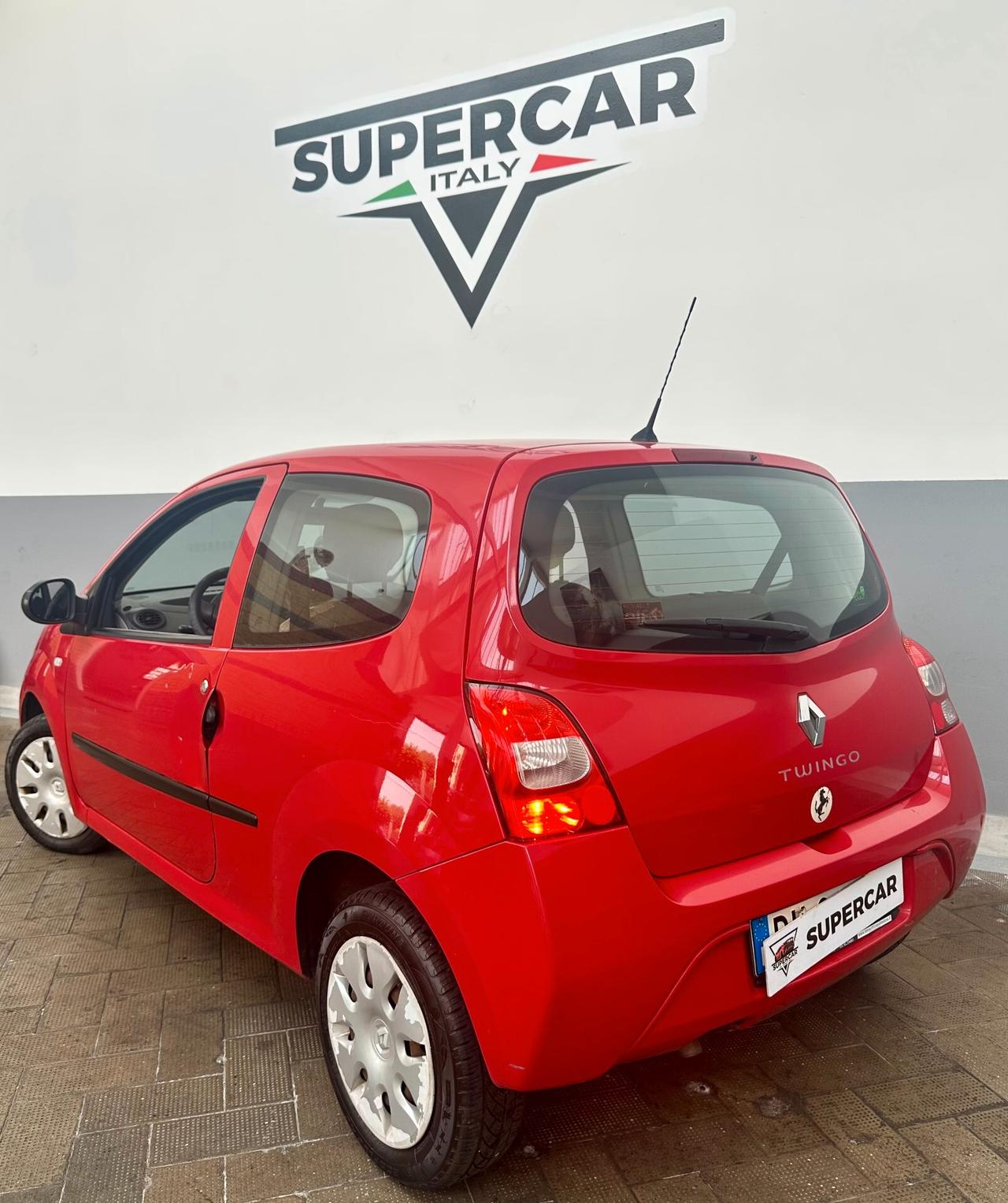 Renault Twingo 1.2 Benz, Euro 4, guidabile da neopat, buoni condi