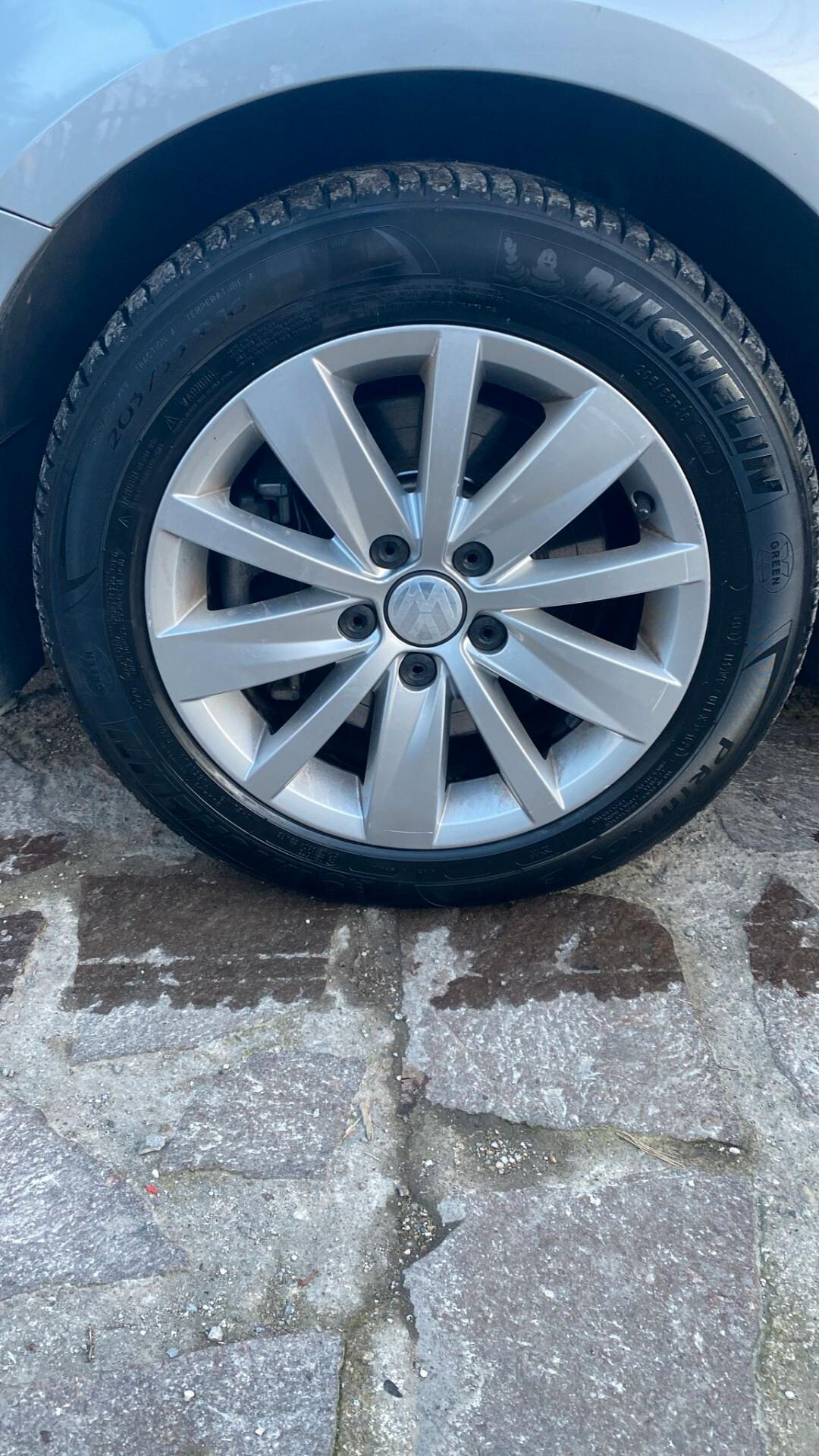 Volkswagen Passat 2.0 TDI DSG Highline BlueM. Tech.