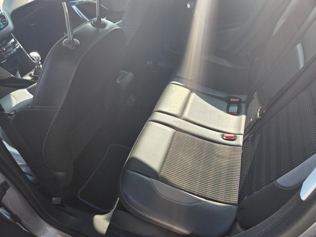 Peugeot 2008 ALLURE BLUE HDI 120 CV NESSUN OBBLIGO FINANZIARIO !!