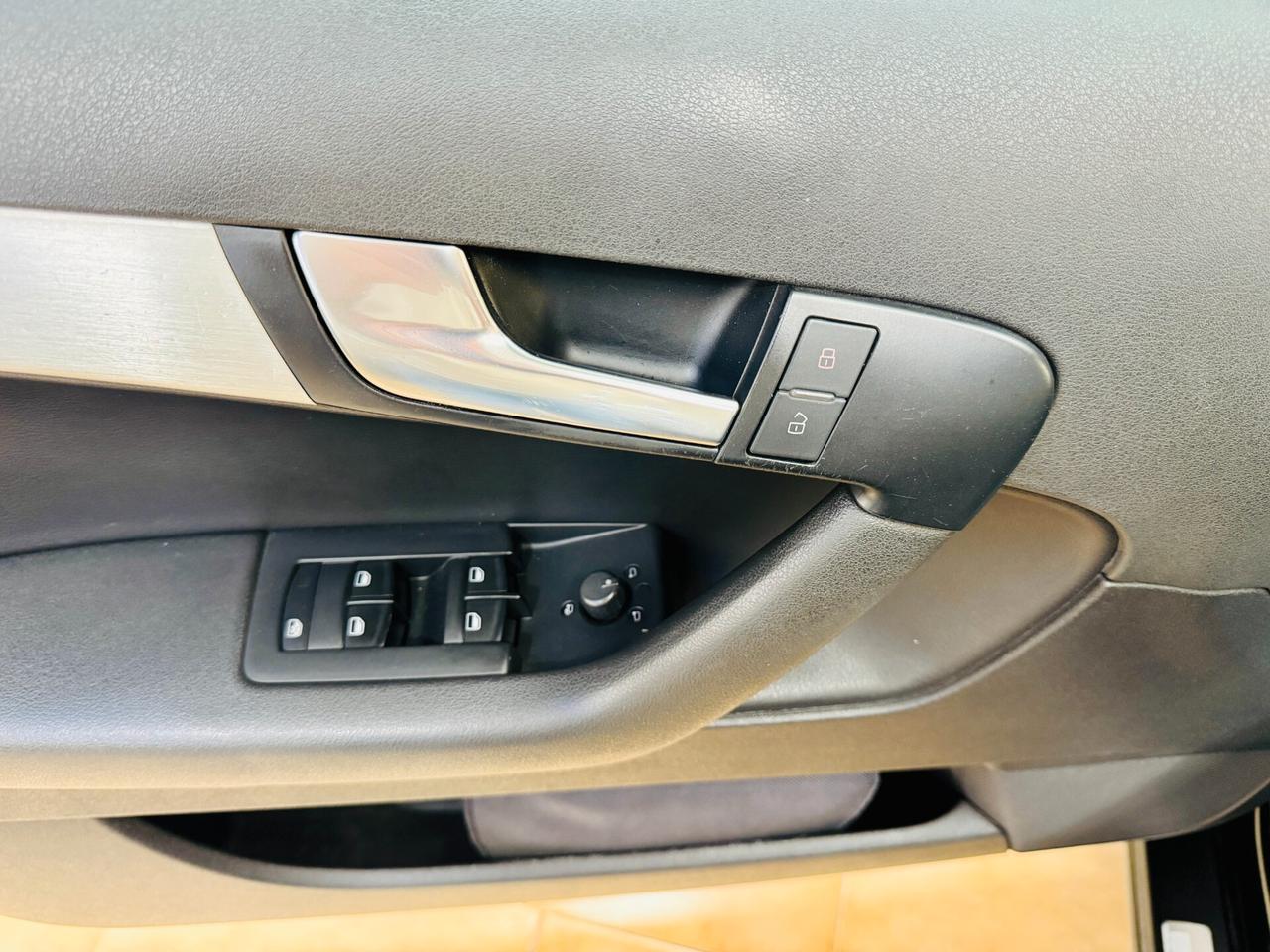 Audi A3 SPB 2.0 TDI 140Cv S-Line / Tetto Apribile