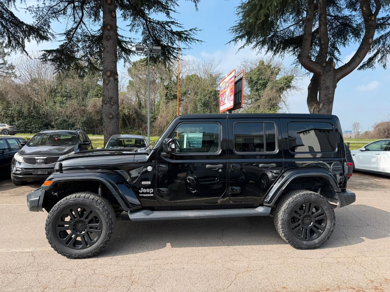 Jeep Wrangler Unlimited 2.2 Mjt II Sahara