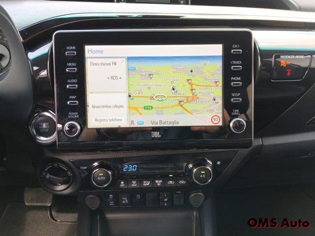 TOYOTA Hilux 2.8 D A/T 4WD 4 porte Double Cab Invincible N1