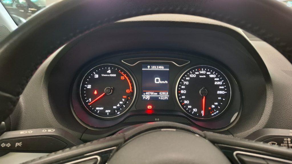 AUDI Q2 30 TDI S tronic Business