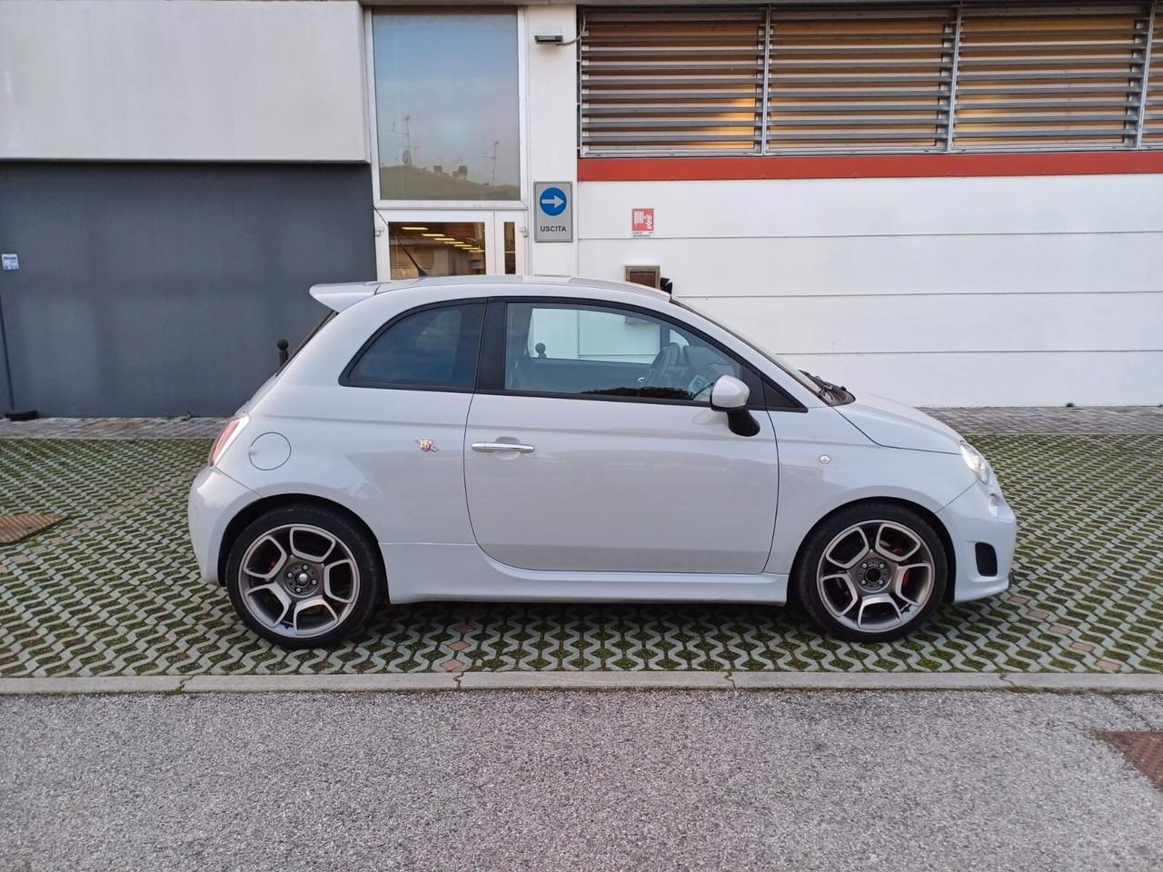 Abarth 500 1.4 Turbo T-Jet 135 cv