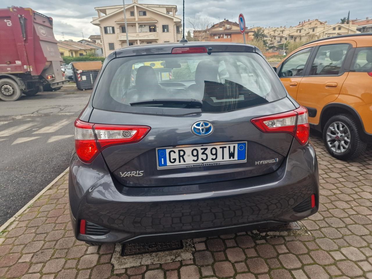 Toyota Yaris 1.5 Hybrid 5 porte Lounge