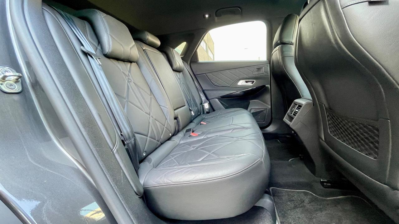 DS7 CROSSBACK GRAND CHIC VAN 1.5 BLUEHDI 131 CV - PELLE, N1, NEOPATENTATI