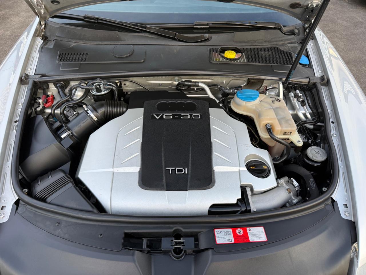 Audi A6 Avant 3.0 V6 TDI quattro SLine