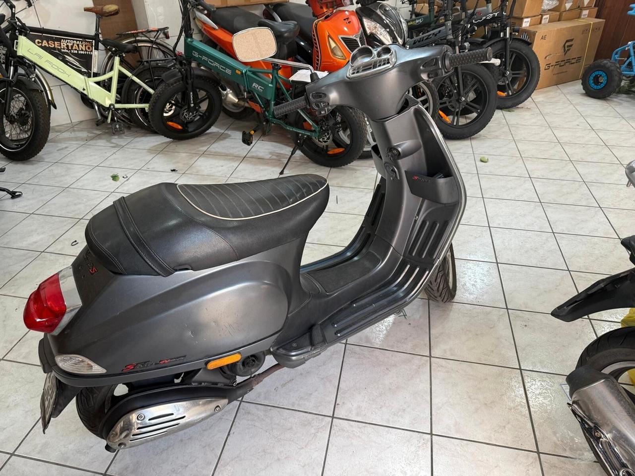 Piaggio Vespa 50 S sport