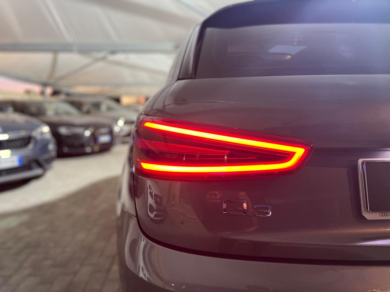 Audi Q3 2.0 TDI quattro TETTO PANORAMICO